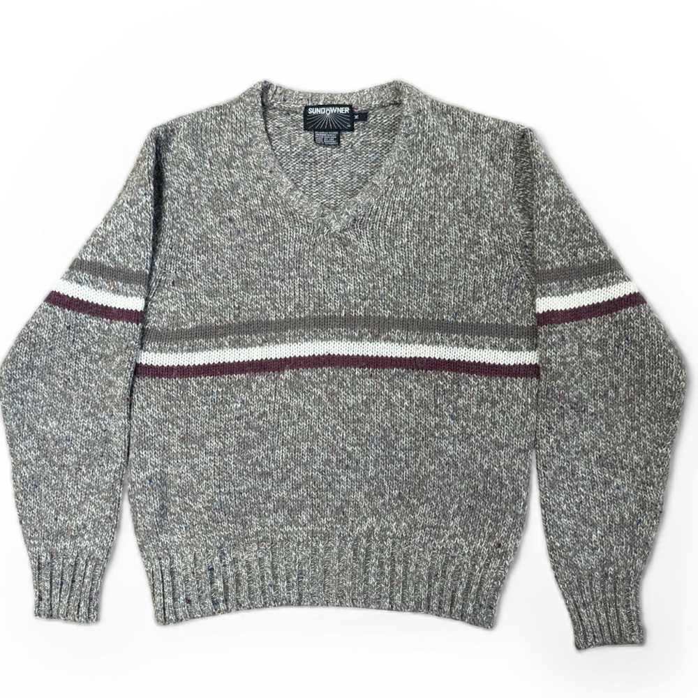 Vtg SUNDOWNER Gray/Pewter  V-Neck Men's Sweater with Stipe - Mens -Size M